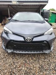 Toyota Corolla SE (1.8L 4cyl 6M) 2018 Gray for sale
