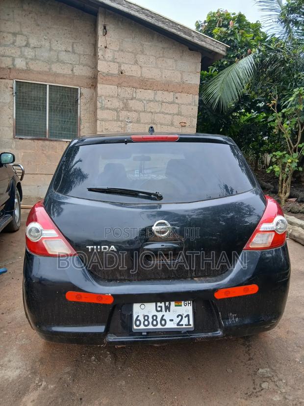 Nissan Tiida 2009 Black