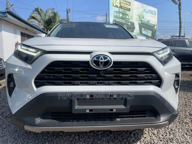 Toyota RAV4 Limited AWD 2024 White