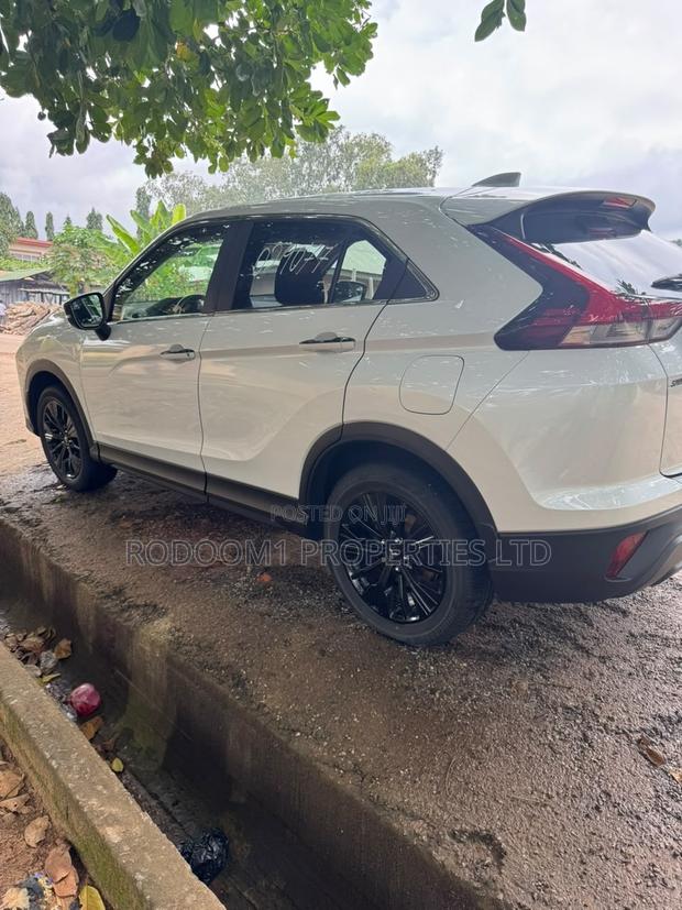 Mitsubishi Eclipse Cross 2022 White