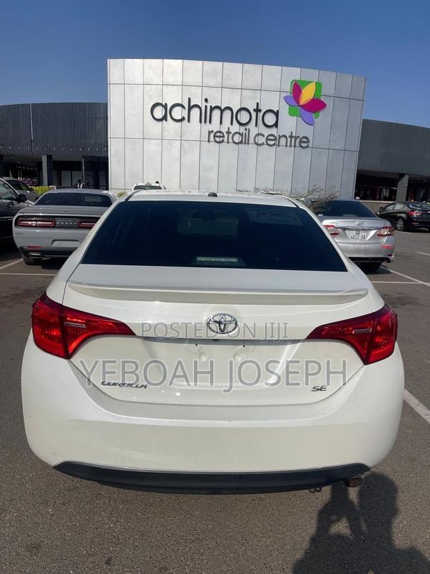 Toyota Corolla SE Special Edition 4dr Sedan (1.8L 4cyl CVT) 2017 White