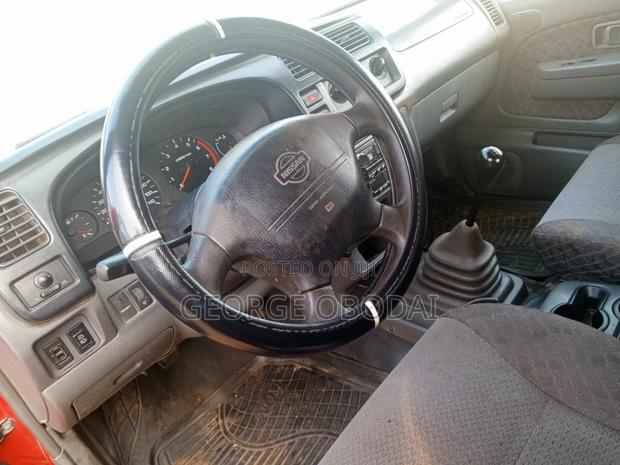 Nissan Xterra Automatic 2001 Red