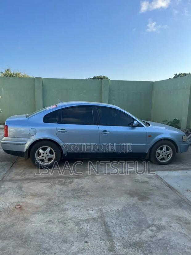 Volkswagen Passat GLS Sedan 1998 Blue