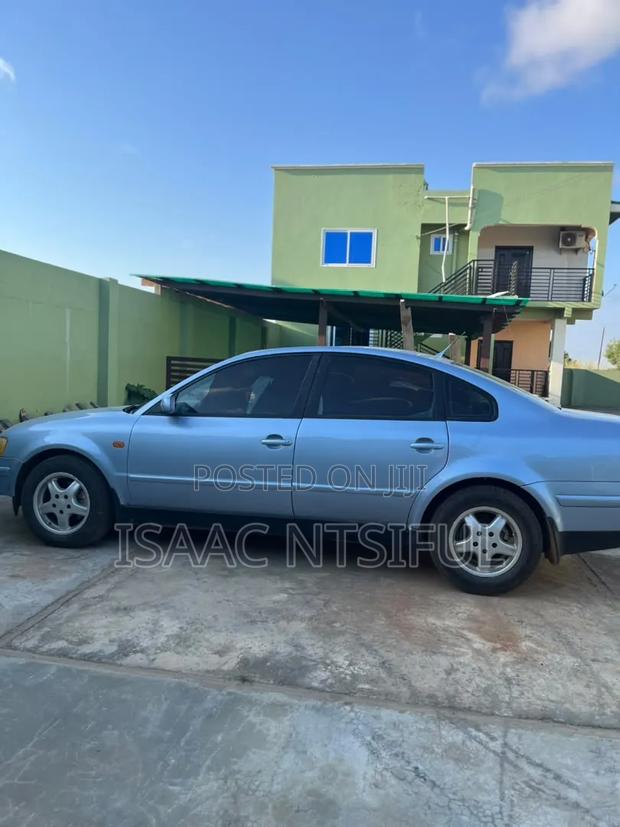 Volkswagen Passat GLS Sedan 1998 Blue