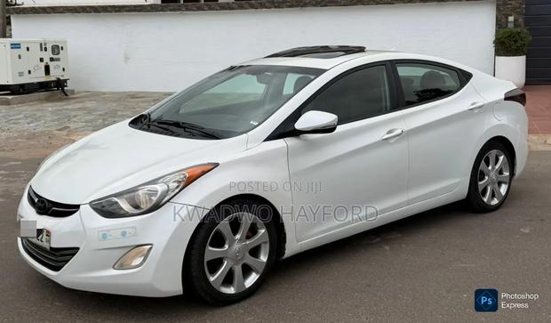 Hyundai Elantra Limited Sedan FWD (1.8L 4cyl 6A) 2013 White