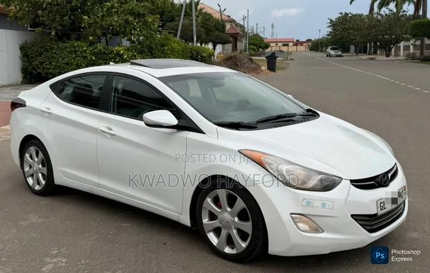 Hyundai Elantra Limited Sedan FWD (1.8L 4cyl 6A) 2013 White
