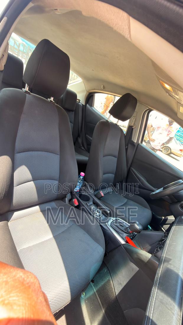 Toyota Yaris 2018 Silver