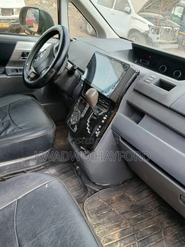 Toyota Voxy Trans-X 2WD 5-Seater 2013 Black