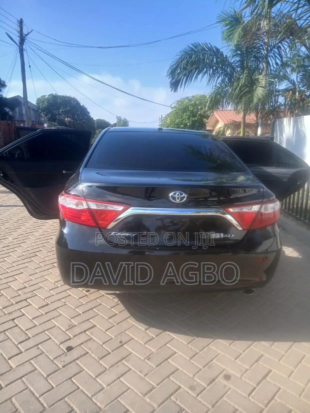 Toyota Camry Hybrid XLE 2023 Black