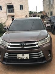 Toyota Highlander XLE 2019 Gold for sale
