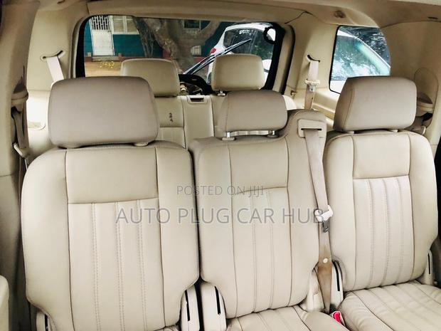 Lincoln Navigator L 2010 Red