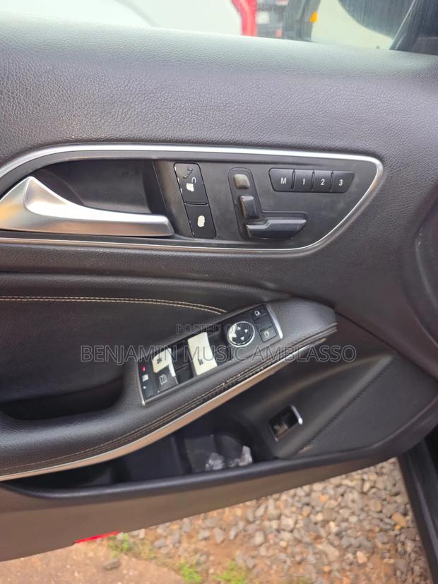 Mercedes-Benz GLA 250 2016 Black
