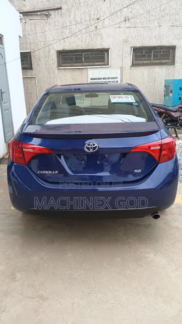 Toyota Corolla SE (1.8L 4cyl 2A) 2018 Blue