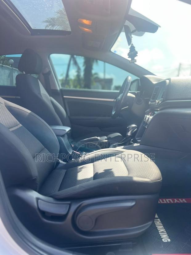 Hyundai Elantra Limited 2020 White