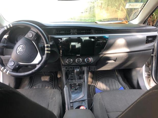 Toyota Corolla 2016 Silver