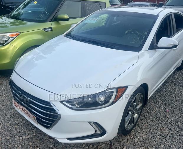 Hyundai Elantra 2017 White