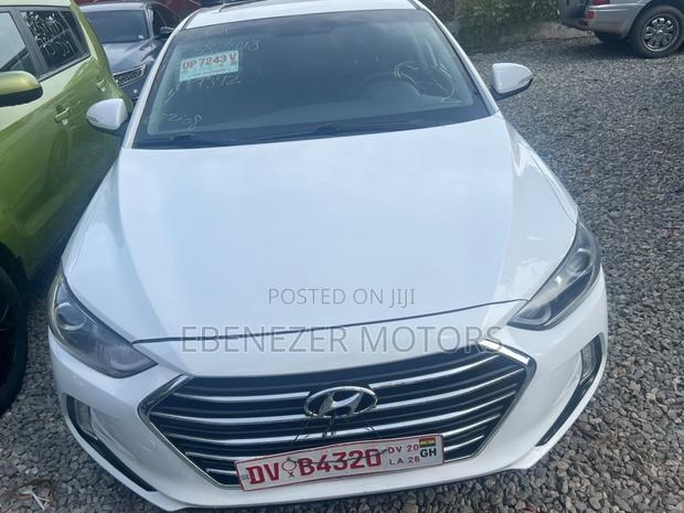 Hyundai Elantra 2017 White