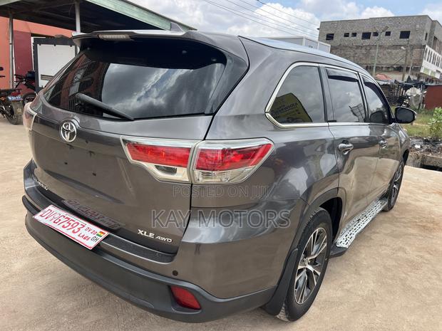 Toyota Highlander Limited V6 4x4 (3.5L 6cyl 6A) 2016 Red
