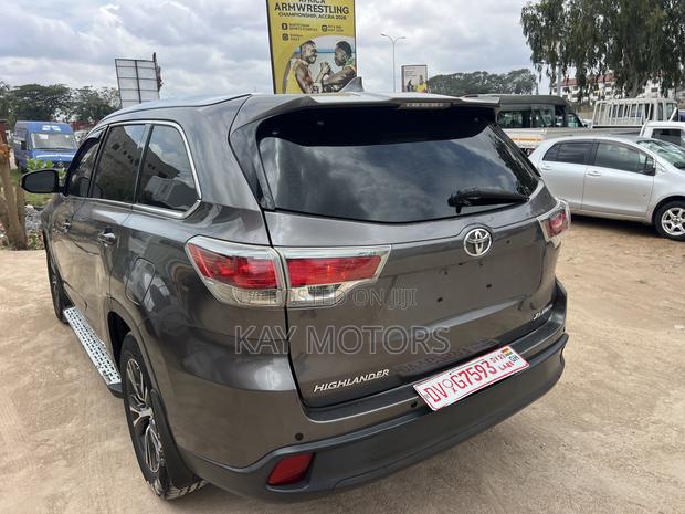 Toyota Highlander Limited V6 4x4 (3.5L 6cyl 6A) 2016 Red