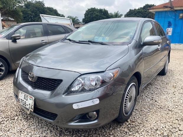 Toyota Corolla 2009 Gray