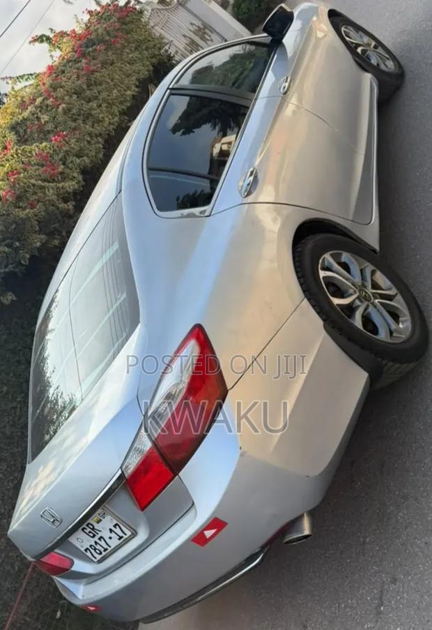Honda Accord 2012 Silver