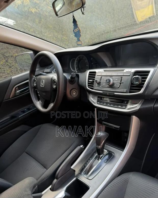 Honda Accord 2012 Silver
