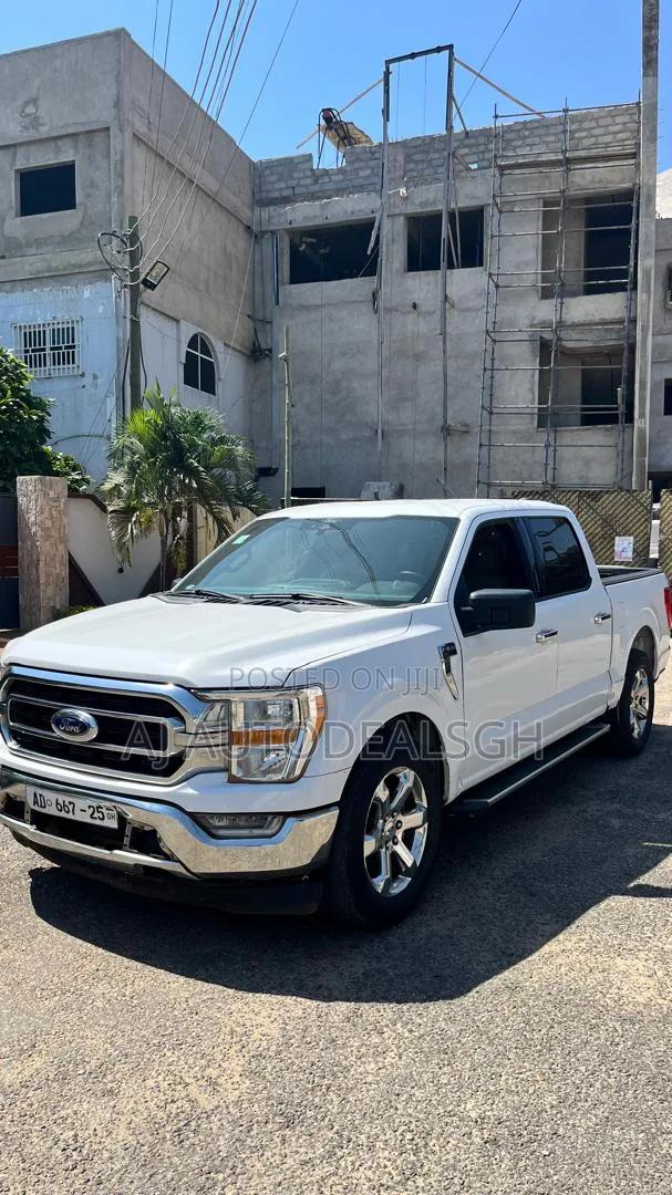 Ford F-150 LARIAT 2022 White