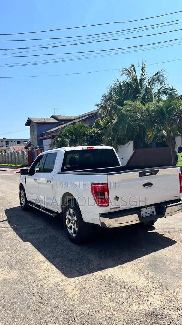 Ford F-150 LARIAT 2022 White