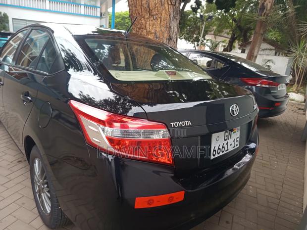 Toyota Yaris 2013 Black