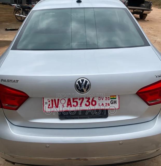 Volkswagen Passat 2015 Silver