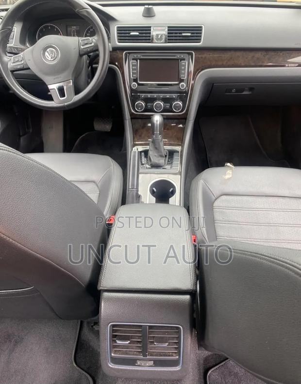 Volkswagen Passat 2015 Silver