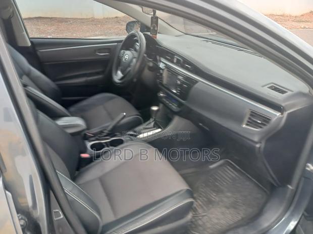 Toyota Corolla S 4dr Sedan (1.8L 4cyl CVT) 2015 Gray