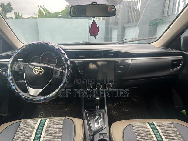 Toyota Corolla 2016 Black