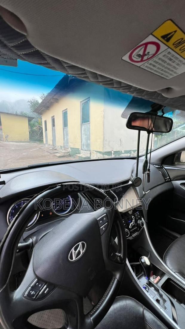 Hyundai Sonata GLS Sedan FWD (2.4L 4cyl 6A) 2012 Black