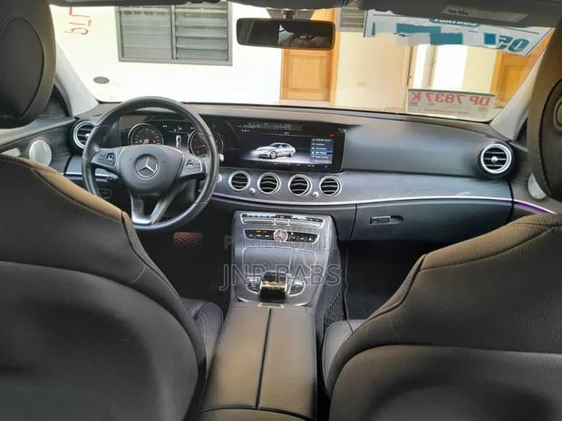 Mercedes-Benz E300 2018 Black