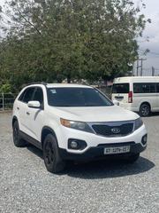 Kia Sorento 2012 White for sale