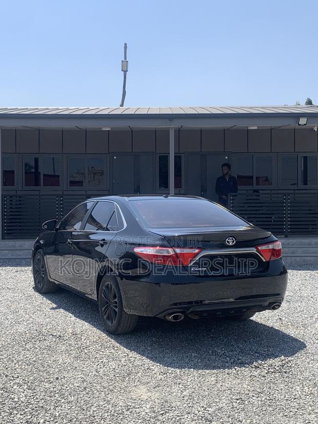 Toyota Camry 2016 Black