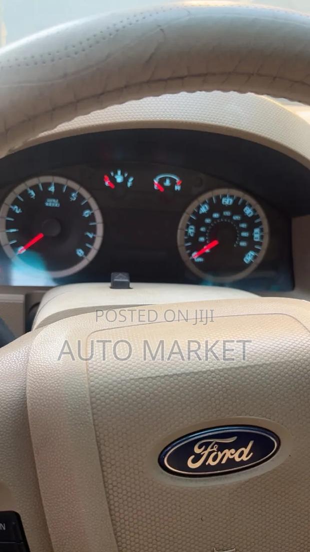Ford Escape Limited 4WD V6 2009 White