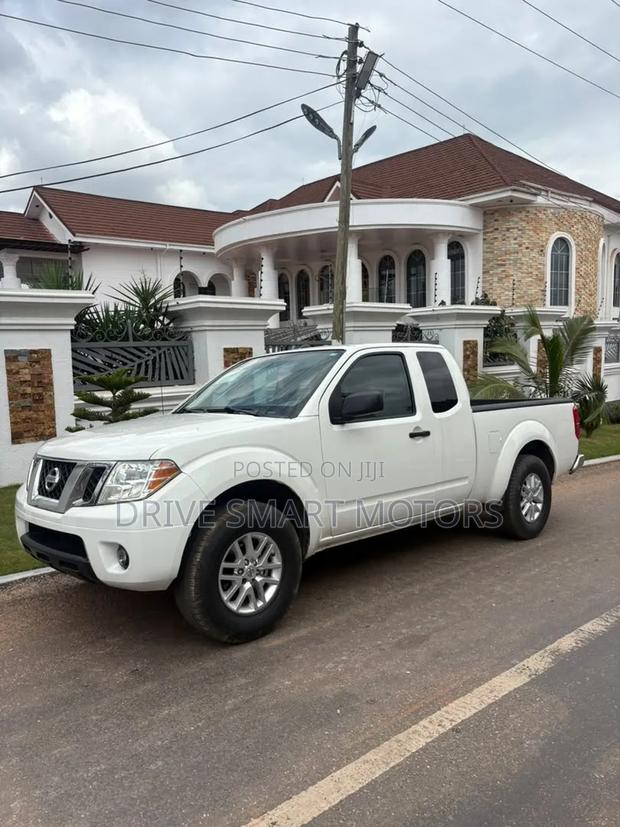 Nissan Frontier 2016 White