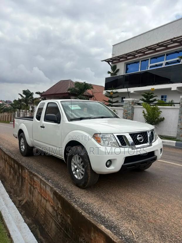 Nissan Frontier 2016 White