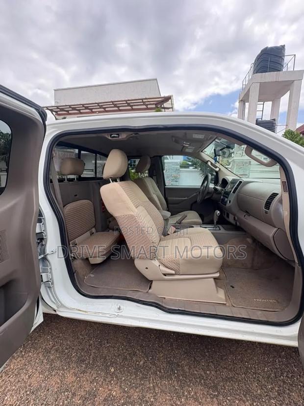 Nissan Frontier 2016 White