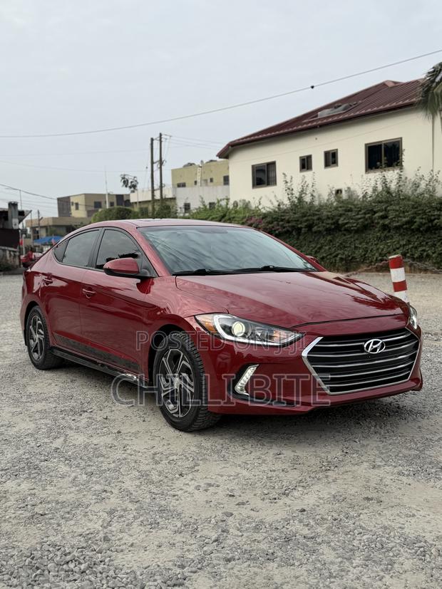 Hyundai Elantra Limited Sedan FWD (2.0L 4cyl 6A) 2017 Red
