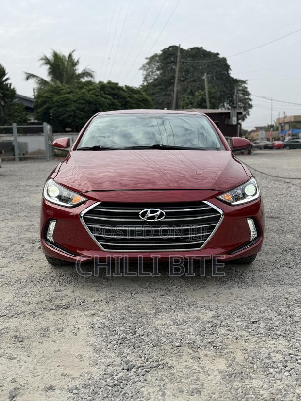 Hyundai Elantra Limited Sedan FWD (2.0L 4cyl 6A) 2017 Red