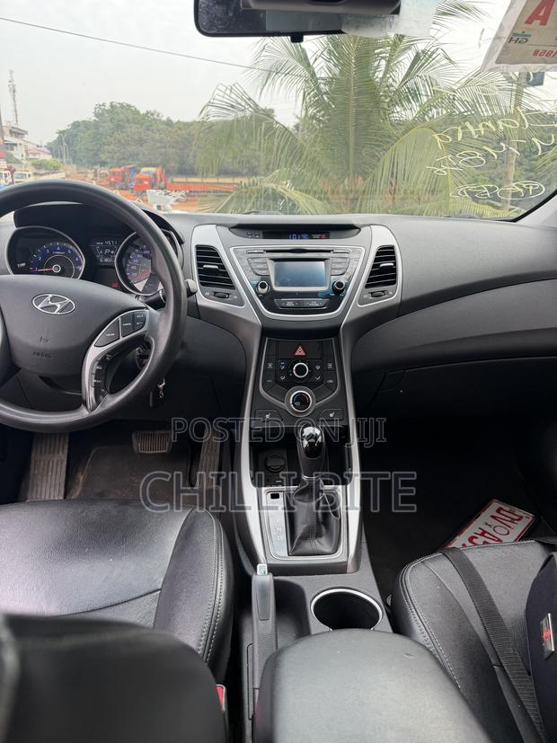 Hyundai Elantra Limited 4dr Sedan (1.8L 4cyl 6A) 2015 Blue