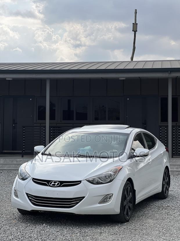 Hyundai Elantra Limited 2012 White