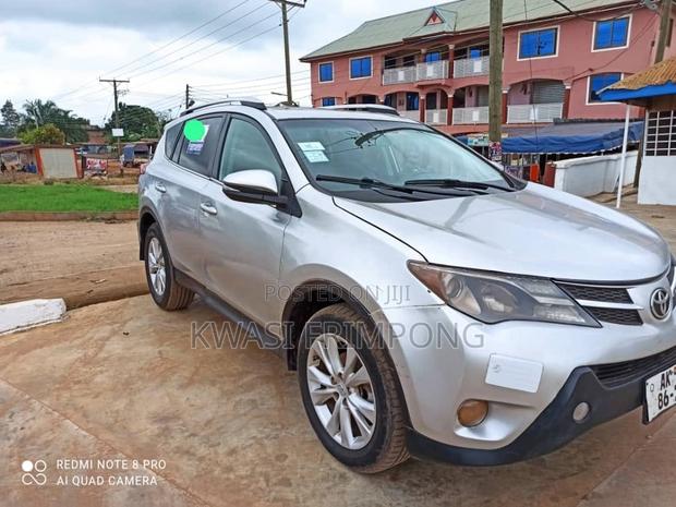 Toyota RAV4 XLE AWD (2.5L 4cyl 6A) 2016 Black