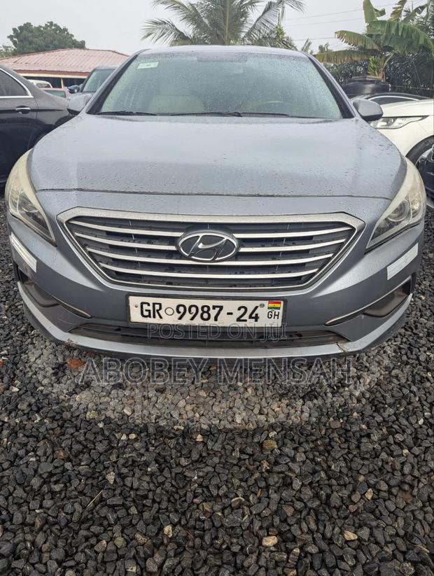 Hyundai Sonata Base Sedan FWD (2.4L 4cyl 6A) 2016 Gray