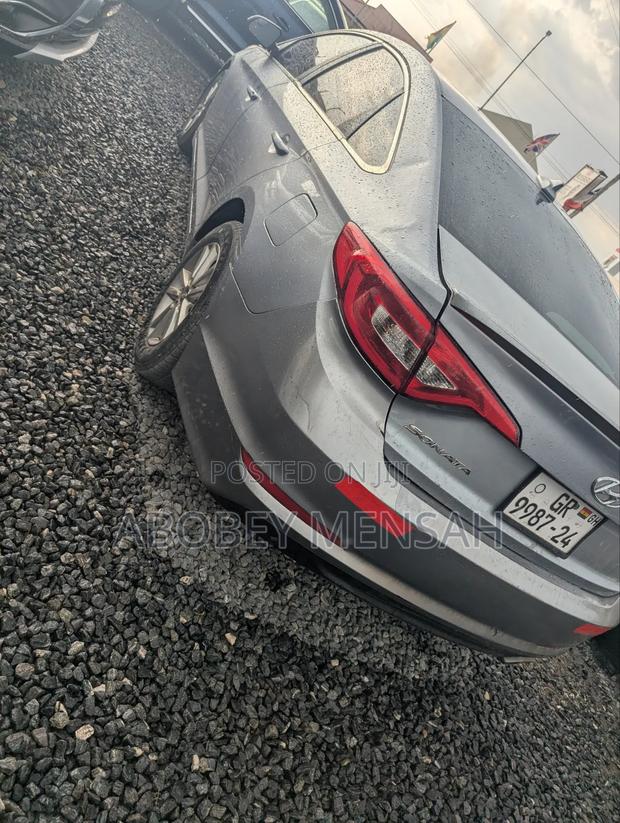 Hyundai Sonata Base Sedan FWD (2.4L 4cyl 6A) 2016 Gray