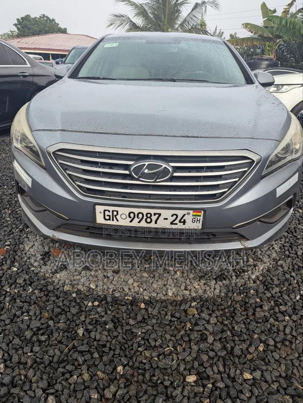 Hyundai Sonata Base Sedan FWD (2.4L 4cyl 6A) 2016 Gray