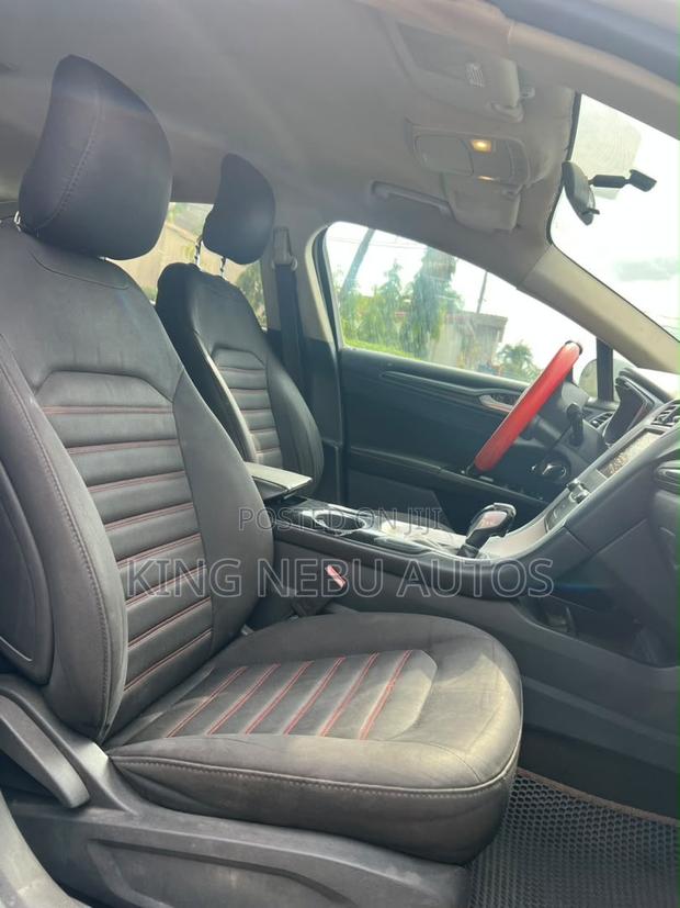 Ford Fusion SE 4dr Sedan (2.5L 4cyl 6A) 2014 White